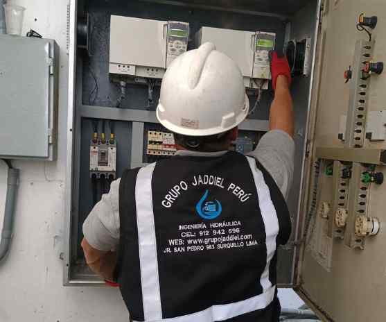 tablero de bombas de agua